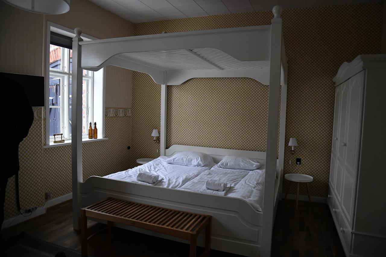 Bed and Breakfast Den Gamle Arrest Рибе Экстерьер фото