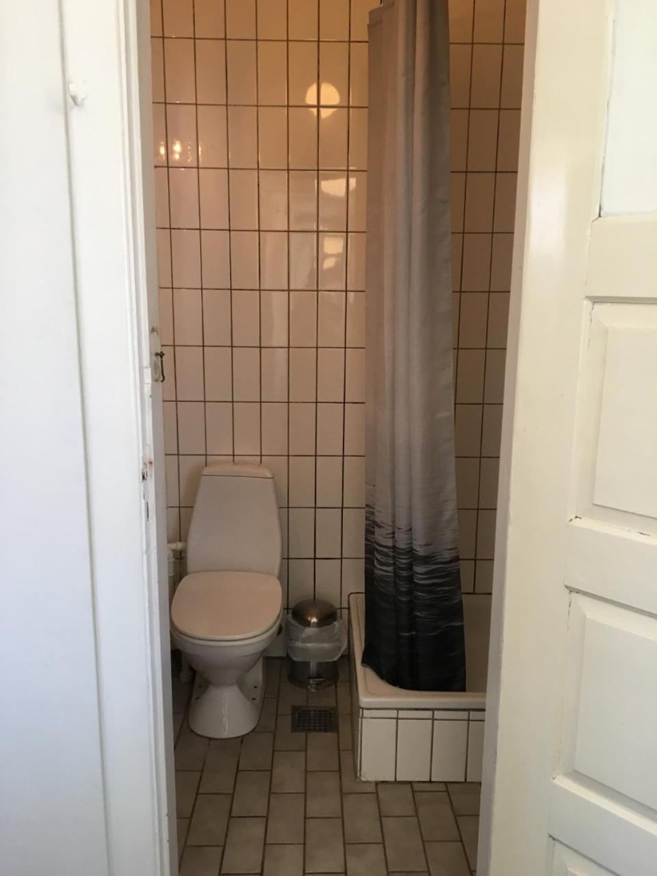 Bed and Breakfast Den Gamle Arrest Рибе Экстерьер фото
