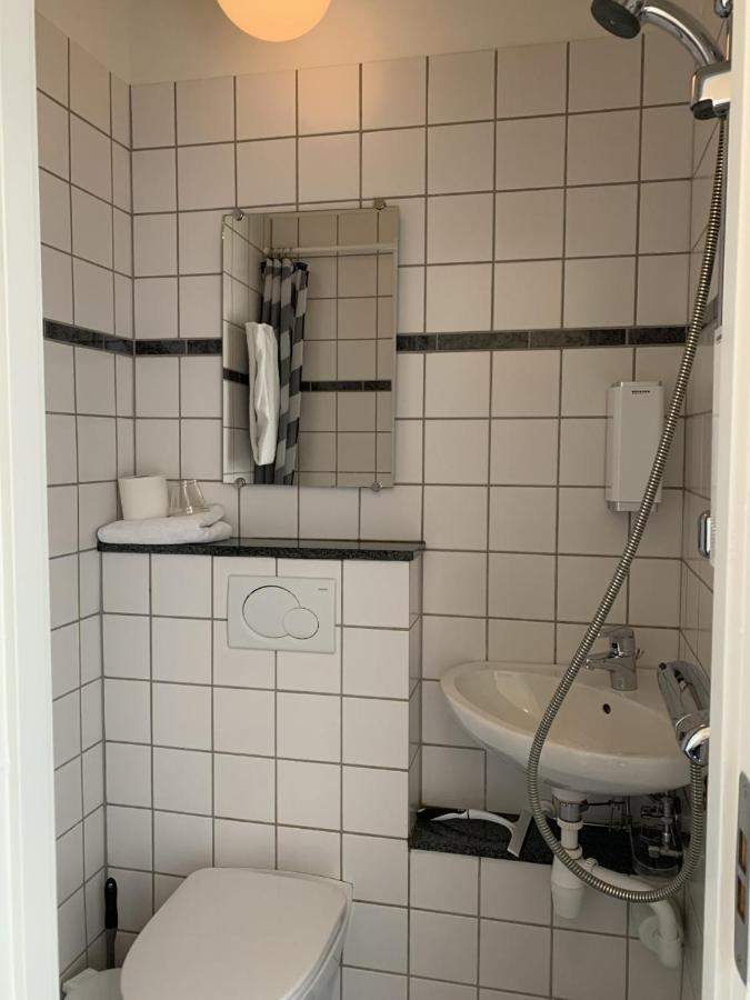 Bed and Breakfast Den Gamle Arrest Рибе Экстерьер фото